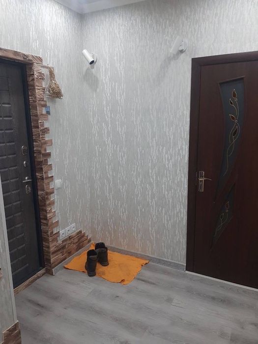 Сдается 2х комнатная квартира 
C обстановкой
В горде Алмалыке