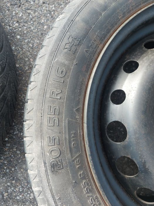 Caut/vând acest model,Renault, pe 16"