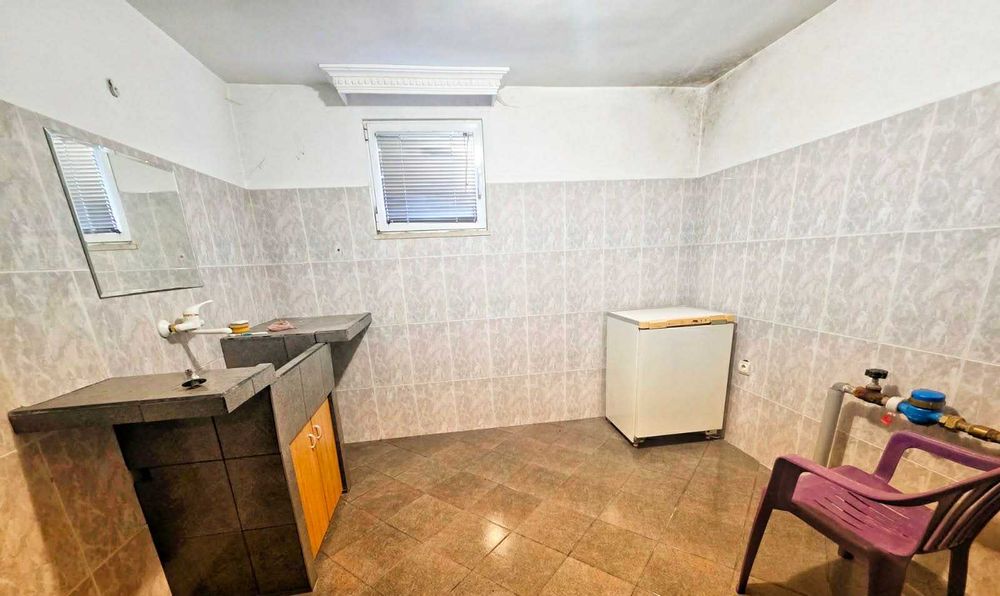 Продава се Къща в Асеновград - 350 кв.м за 654 €/кв.м - Снимка #15