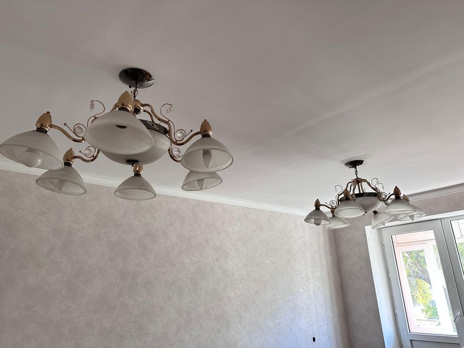 Срочно продам 2 люстры