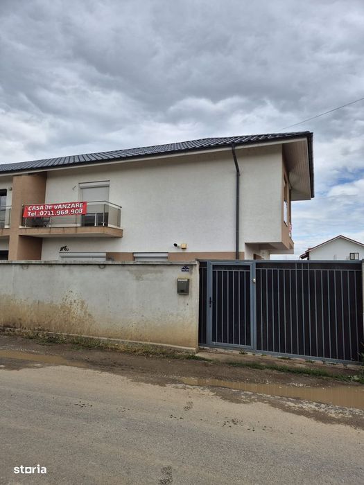 Casă cu 4 camere, curte, mansardă, 2020