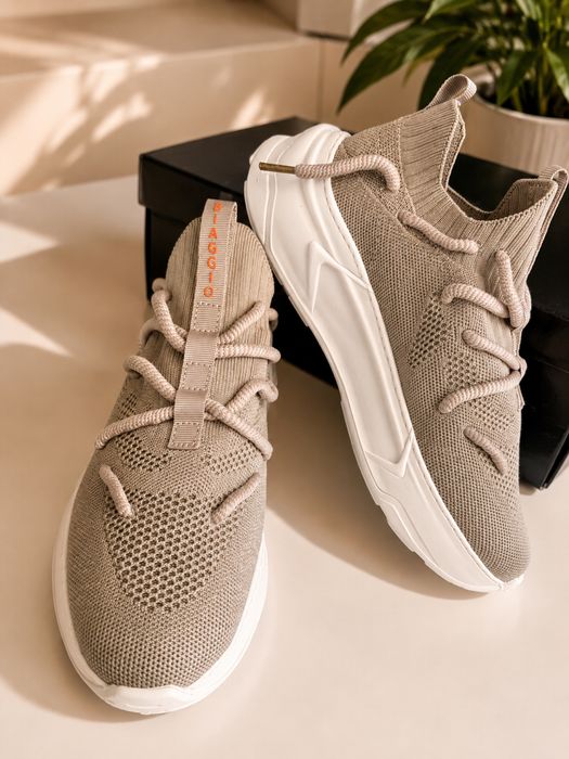 Vand sneakersi Biaggio noi in cutie