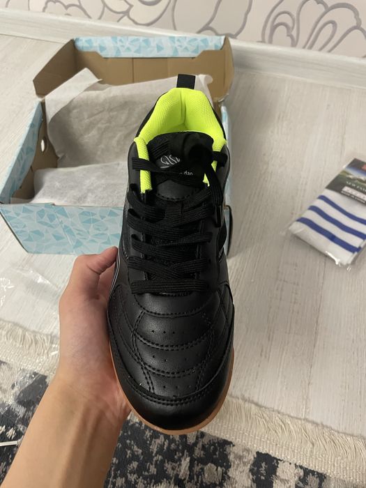 футзальные кросовки