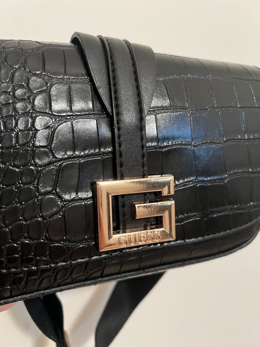 Дамска чанта Guess