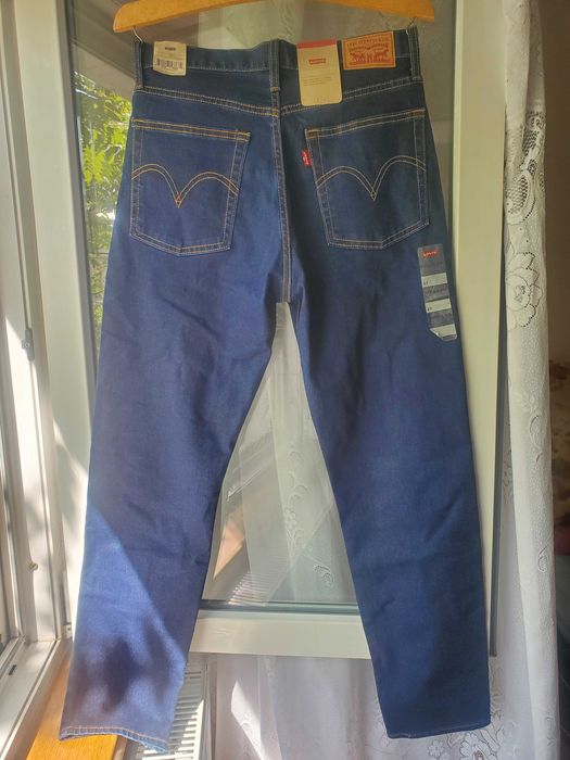 Blugi dama Levi's noi cu eticheta