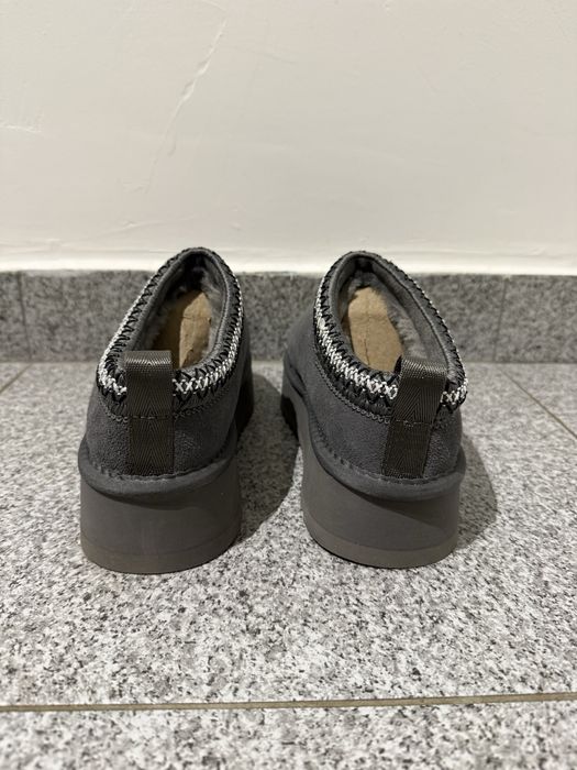 UGG Tazz Slipper noi (37/38/39 pe stoc)