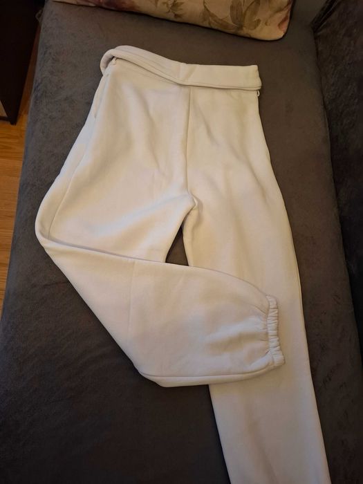 Pantaloni stare impecabila