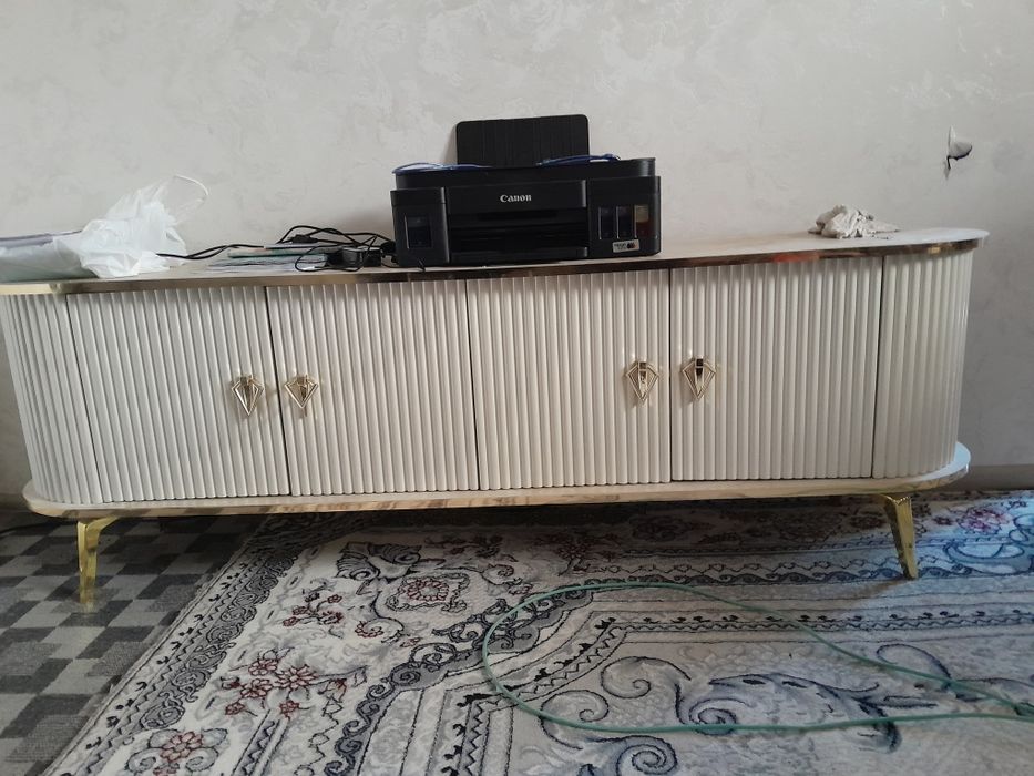 Mebel sotiladi oladiganla bo‘sa aloqaga chiqila