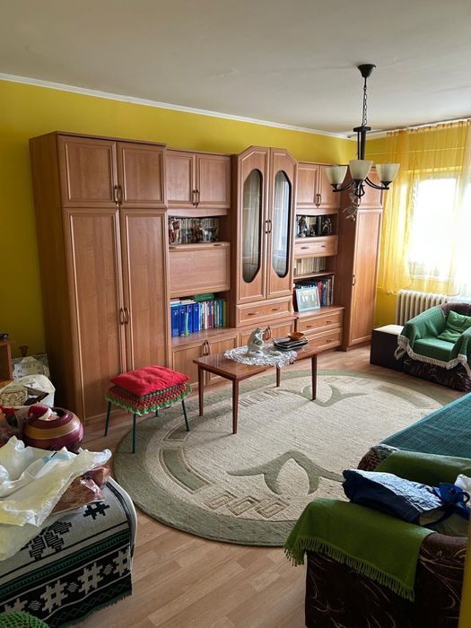 Apartament decomandat Rovine