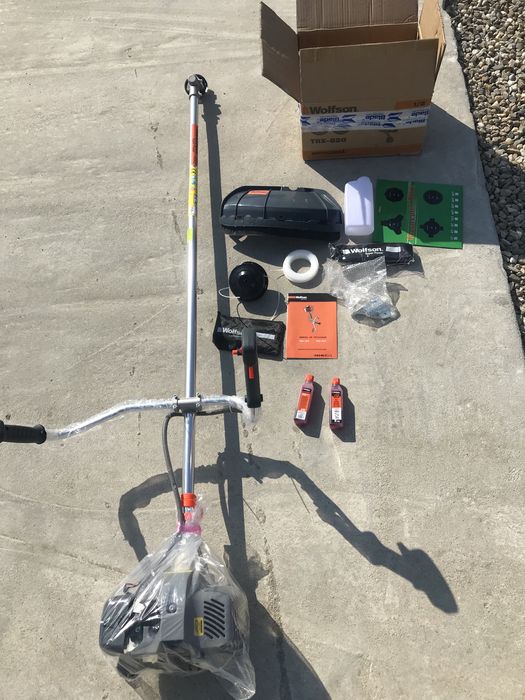 Motocoasă cu accesorii 6,2 cp