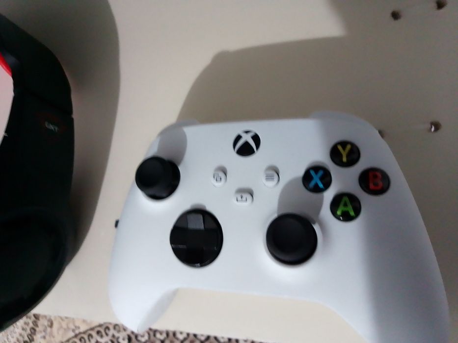 Xbox series s с аккаунтом.