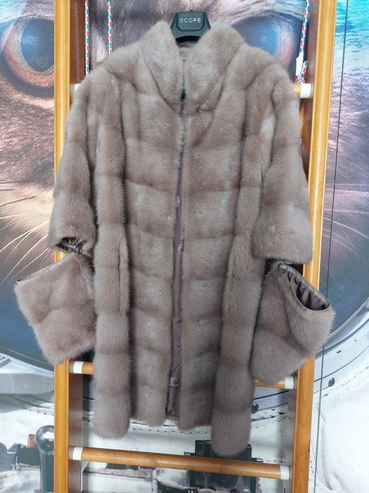 Продам норковую шубу