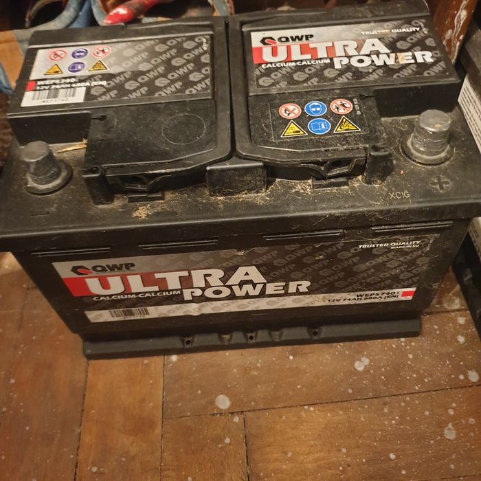 Vand 2  Baterii Auto 12 V  Ultra Power 74 AH 680 A(EN) /  80 AH  760  A (EN)