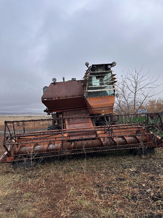 Продается Комбайн "Нива"