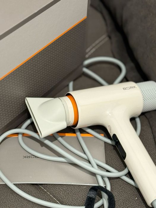 Продам фен-стайлер Bork
