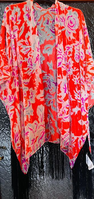 Маркови дамски комплекти на супер цена!