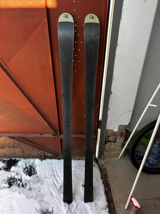 Schiuri Rossignol Comp Junior 150 cm cu legături + bețe