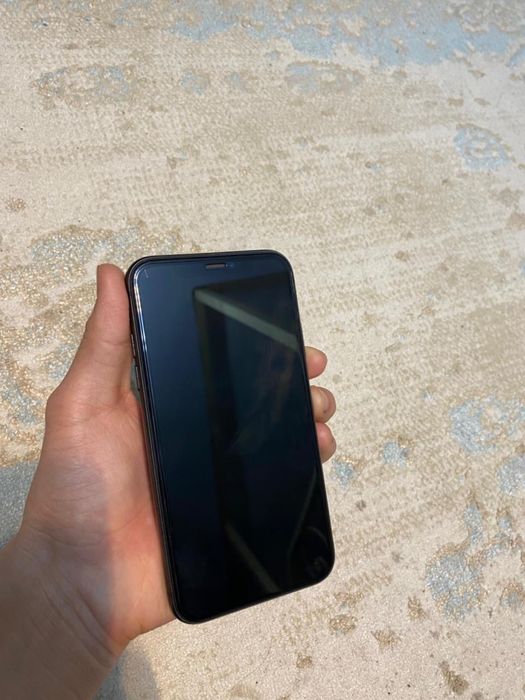 Айфон 11 сатылады срочно