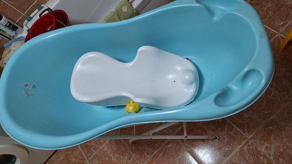 Детская ванночка на подставке