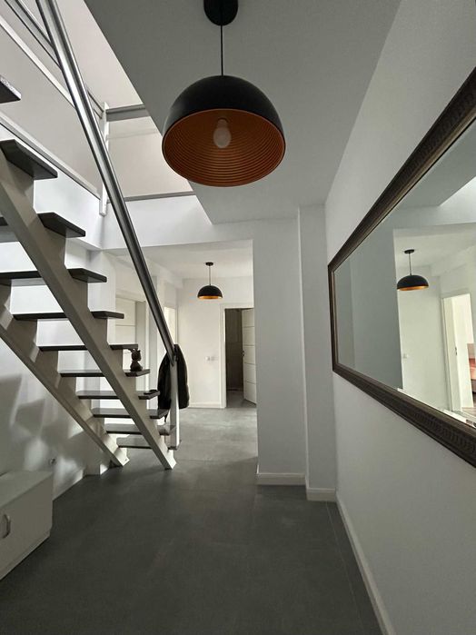 Apartament 4 camere (3+mansardă) | 140 mp | 2 parcări | terasă+2 balcoane| Arhitecților – Sibiu