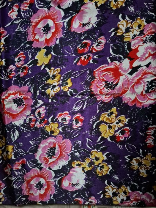 Отрез натуральной ткани крепсатин советского периода