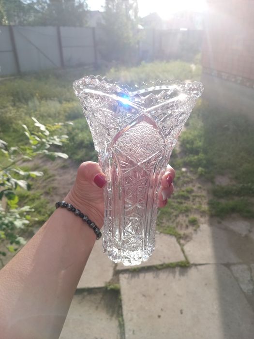 Ваза хрустальная продам