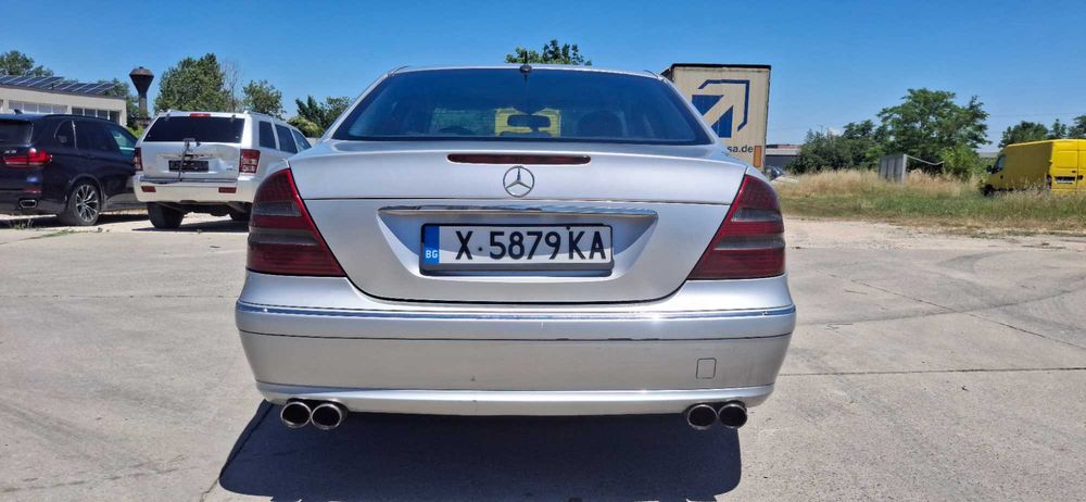 Продавам Мерцедес Е 270 CDI 177коня авангард 2004г