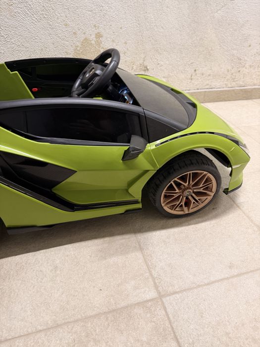 Акумулаторна кола за деца от 3 до 6 години