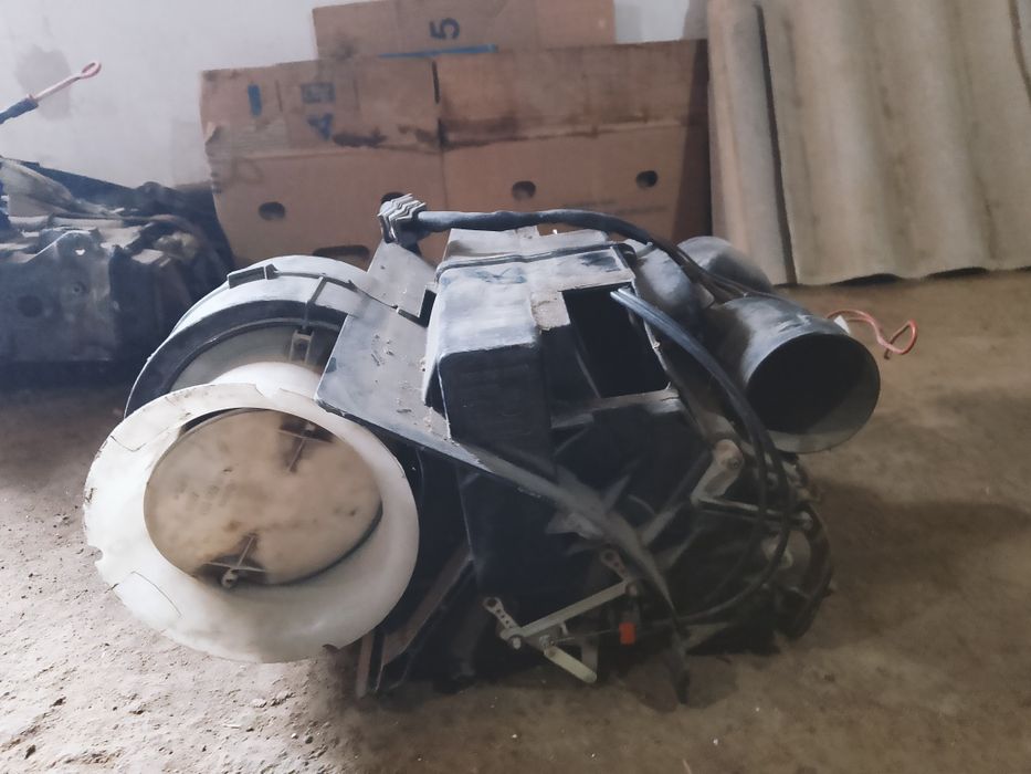 Печка Ауди с4.    .