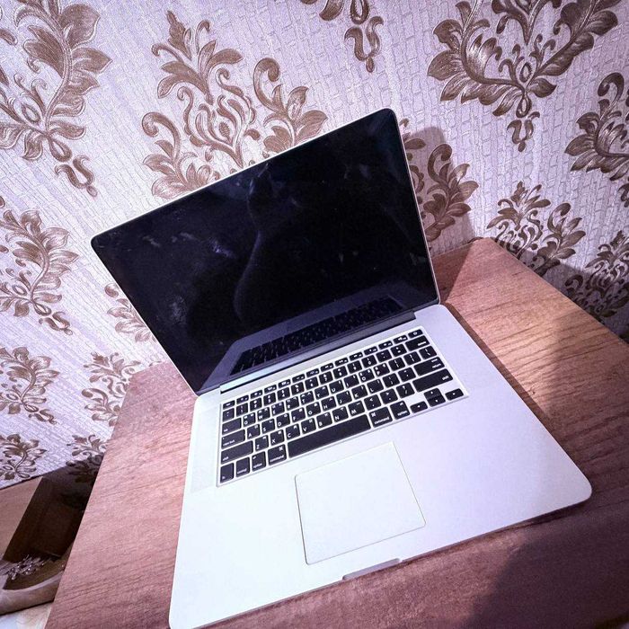 MacBook pro 15 2015 i7, 16/512