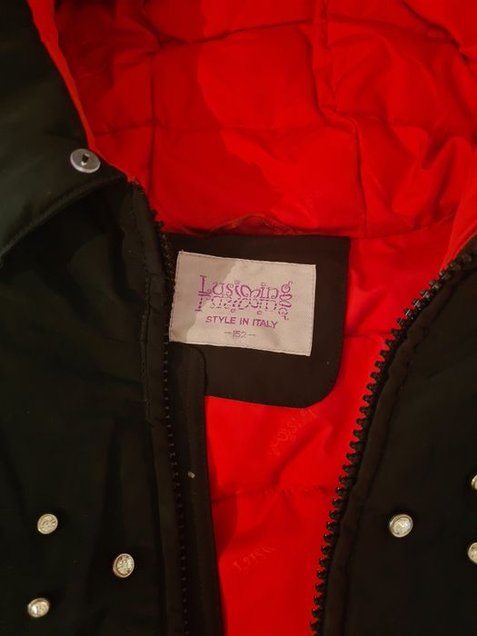 Продам куртку для девочки