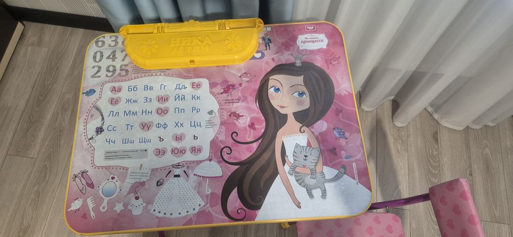 Парта детская со стулом Nika