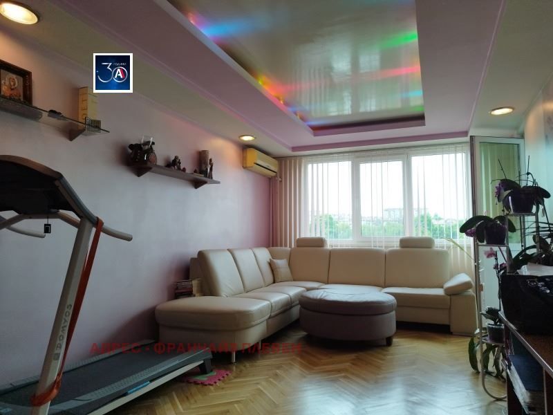 Продава се Тристаен апартамент в Плевен, Мара Денчева - 95 кв.м за 1632 €/кв.м - Снимка #3