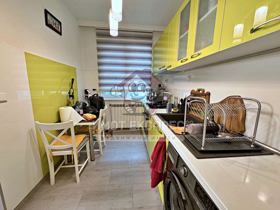 Дава се под наем Многостаен апартамент в Асеновград - 207 кв.м за 177000 € - Снимка #9