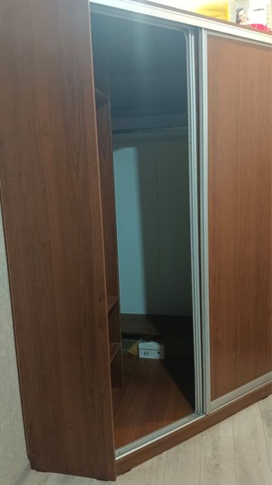 Продам шкаф угловой отличном состоянии