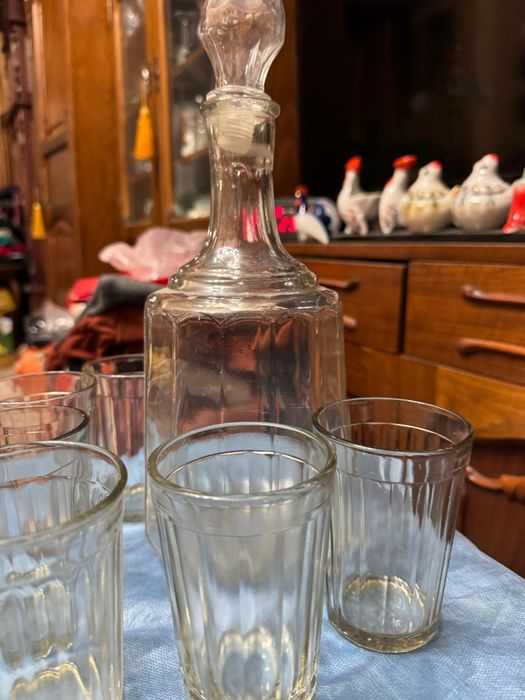 Графин со стакана
