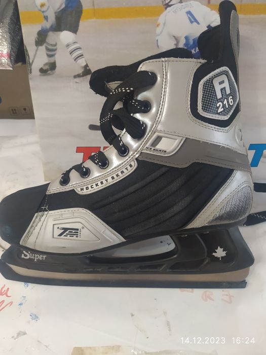 Продаю коньки,почти новые
