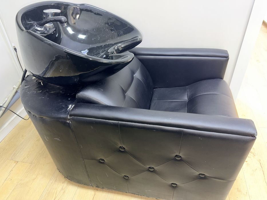 Отдам даром мойка парикмахерская в рабачем состоянии