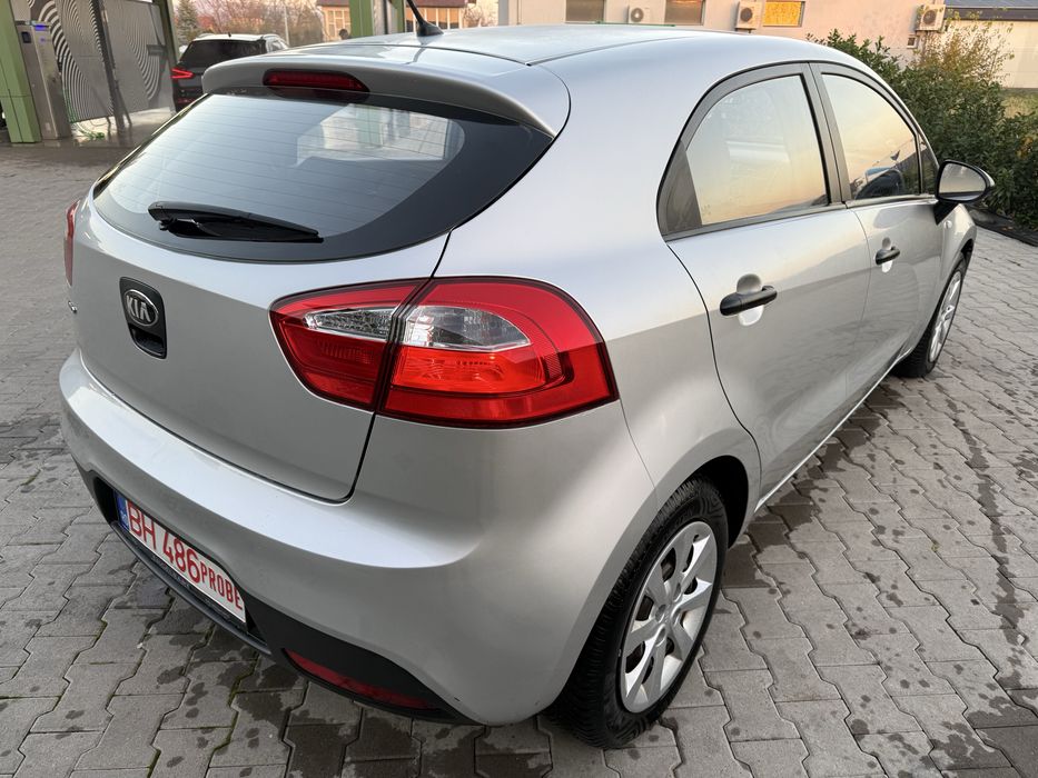 Kia Rio 1.2 benzina 86 cp euro5 2012 clima 152000km!!!