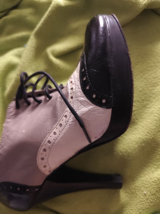 Дамски италиански кожени обувки 36н