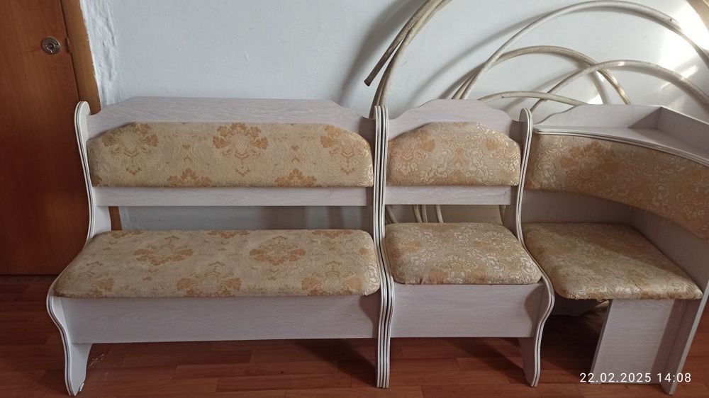 Продам кухонный уголок