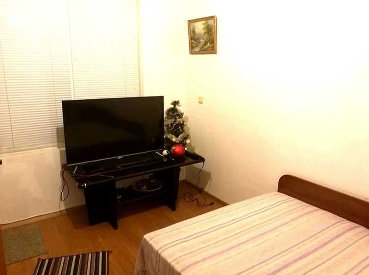 Дава се под наем Едностаен апартамент в Бургас, Меден рудник - зона Б - 46 кв.м за 94.35 € - Снимка #2