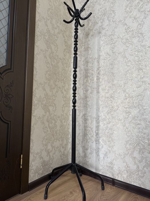 Вешалка для одежды за 7000