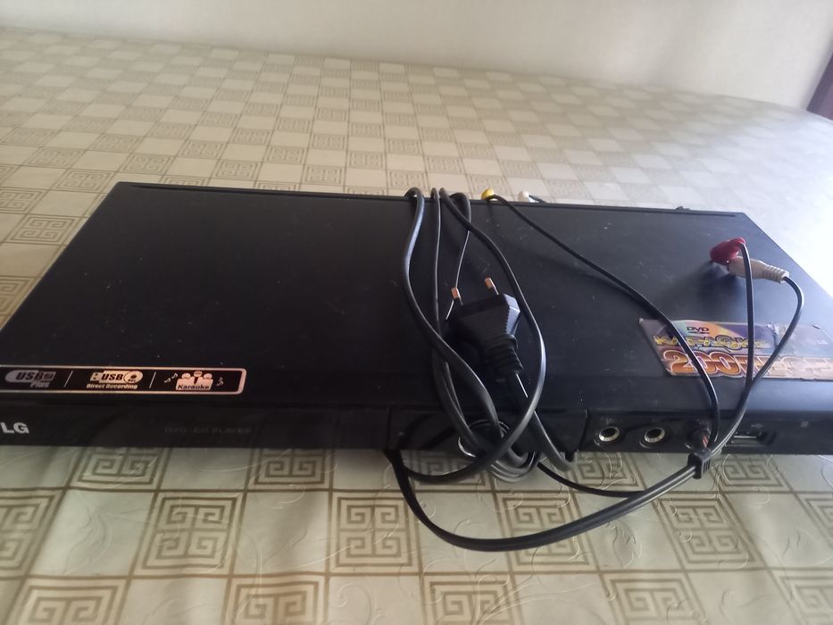 Продам DVD практически новое