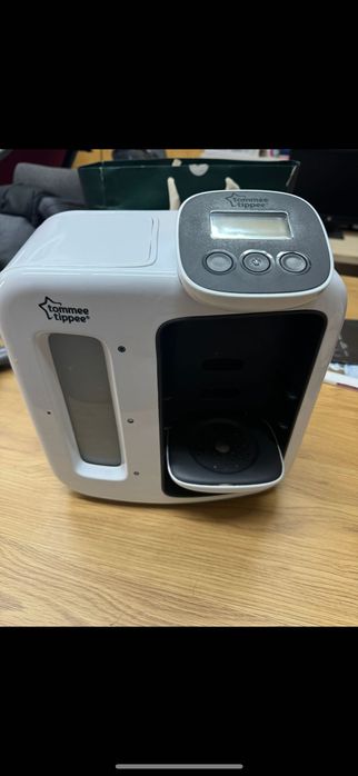 Уред за приготвяне на адаптирано мляко Tommee Tippee