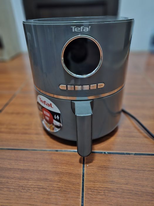 Air Frayer Tefal (fripteuza cu aer cald)