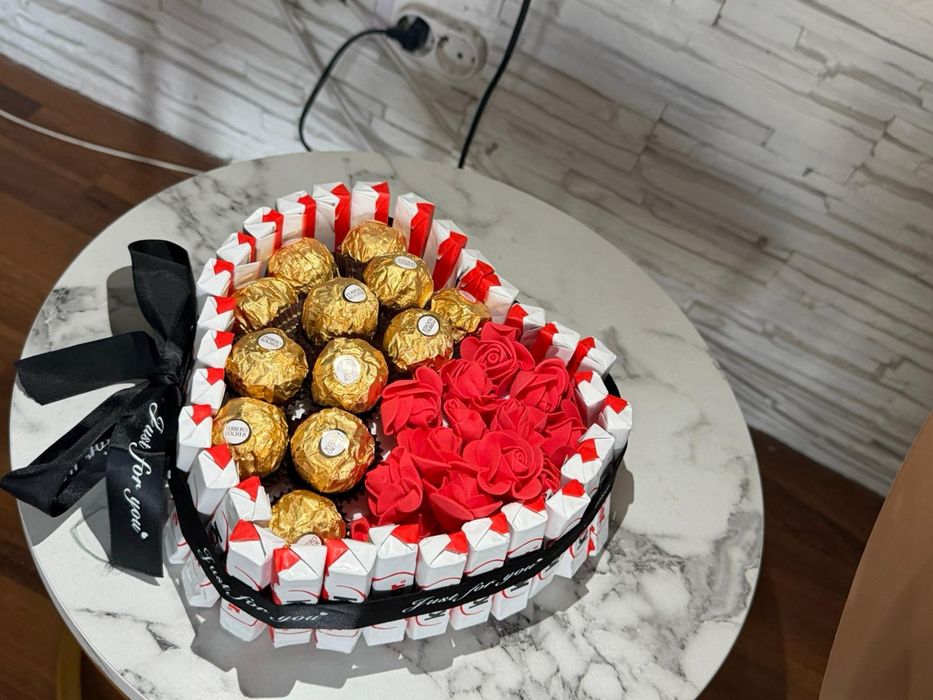 Vând cadouri  personalizate