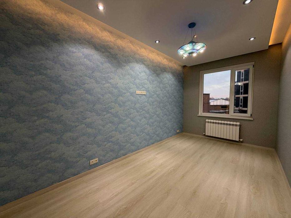 Продаётся 3х комнатная квартира на 2 этаже в центре города звоните