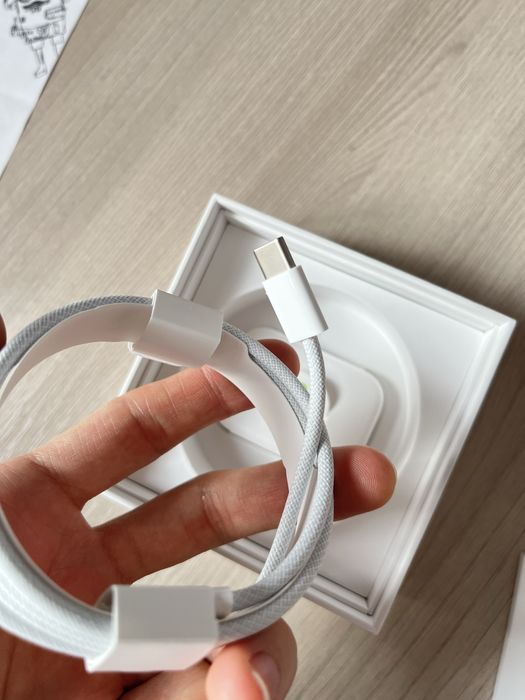 Продам Тайп си кабель от Apple