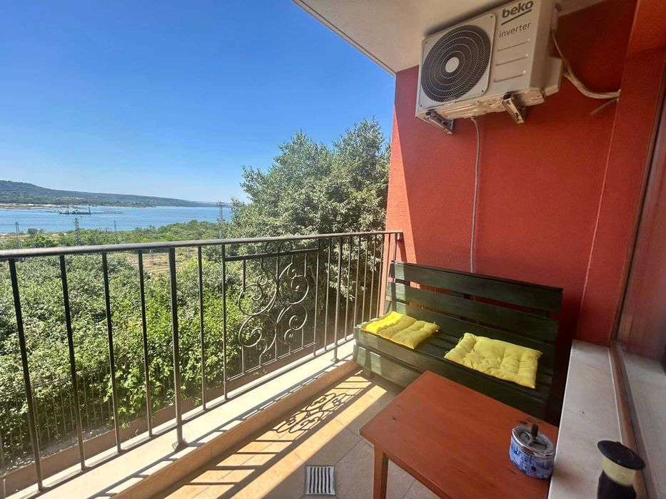 Продава се Двустаен апартамент в Варна, Погреби - 80 кв.м за 2375 €/кв.м - Снимка #2